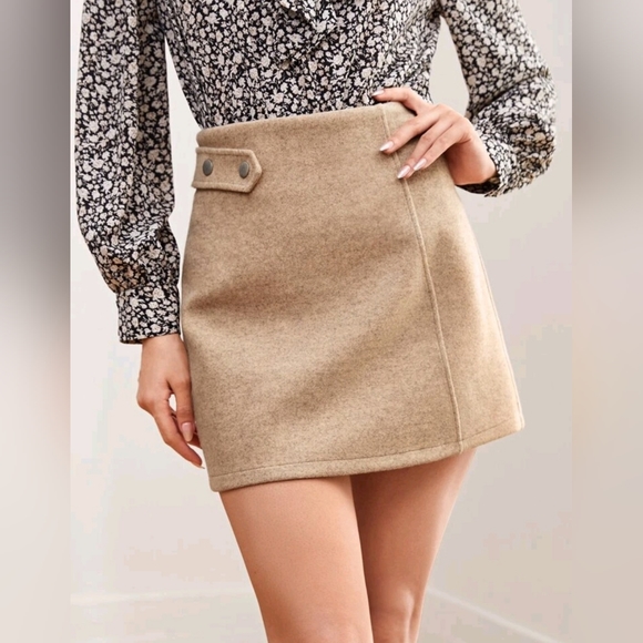 SHEIN Dresses & Skirts - SHEIN Zipper Side Button Detsil Solid Skirt